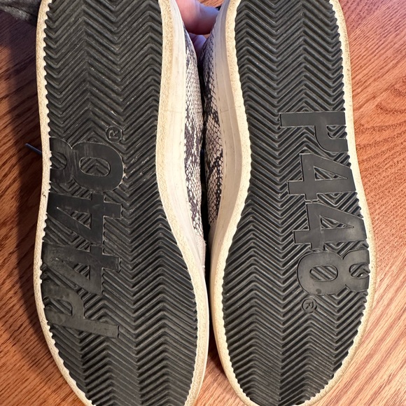 P448 size 39 - Picture 4 of 4